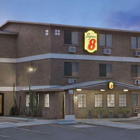 Super 8 By Wyndham לייק הבאסו סיטי מראה חיצוני תמונה